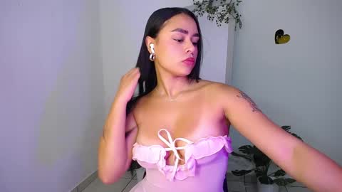 Mily Ortiz online show from March 19, 3:38 pm