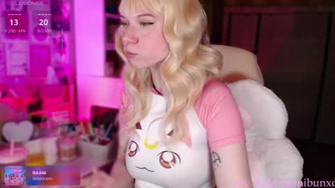 Mimi Bunny  online show from March 27, 5:42 am