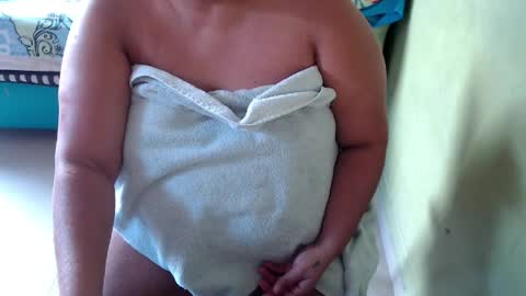 Andrea online show from April 4, 6:51 pm