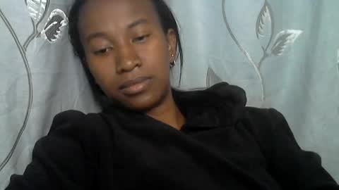 minouch211907 online show from July 9, 4:37 am