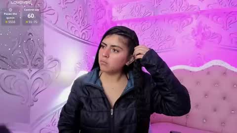 mish_raven online show from August 4, 11:27 am