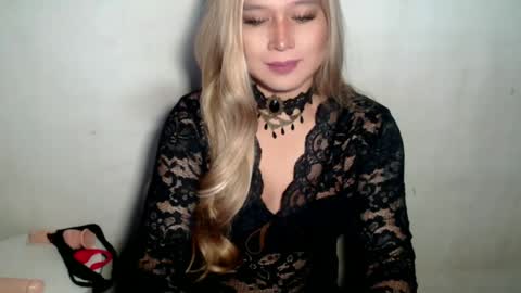 miss_4cuck_ online show from July 3, 12:00 pm