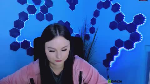 miss_courtney online show from March 11, 9:57 am