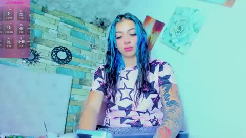 miss_evans_ online show from October 6, 3:45 am