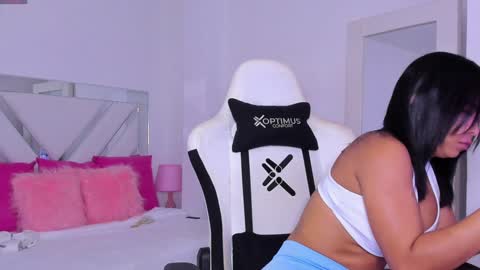   online show from January 30, 11:33 am