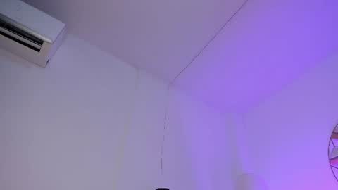 miss_sofyy online show from June 19, 6:44 pm