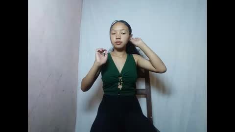 MadagascarQueen online show from April 8, 8:49 am