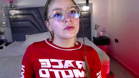 laila online show from March 27, 7:36 pm