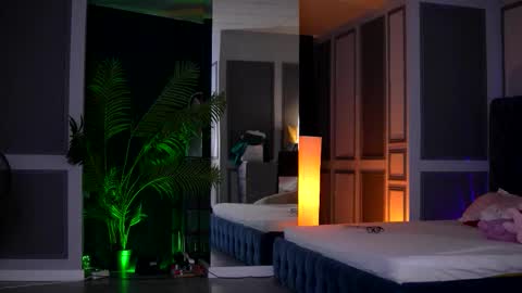 misskiarra online show from March 26, 7:59 pm