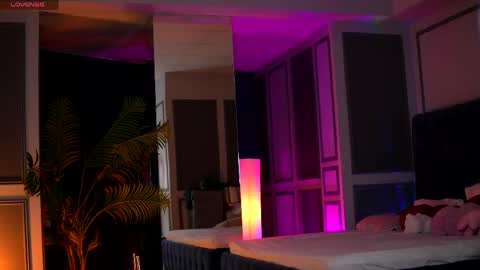 misskiarra online show from April 16, 9:39 pm