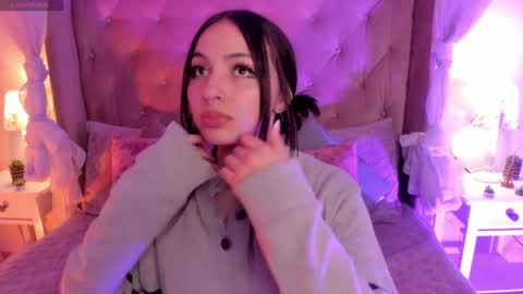 i am lyn online show from March 27, 6:04 am