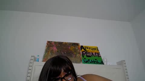 missmaybach_ online show from April 19, 6:10 pm