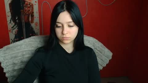 Mia online show from March 10, 12:53 pm