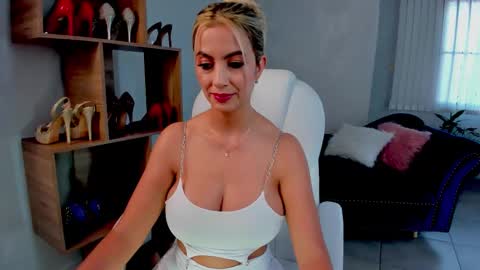 Miss Rhodes online show from March 9, 7:39 pm