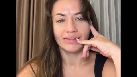 missroriann online show from May 10, 6:32 pm