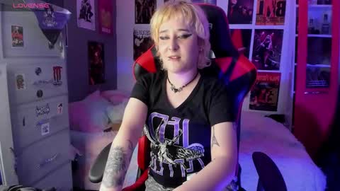 mistresscrowley_999 online show from January 6, 1:20 am