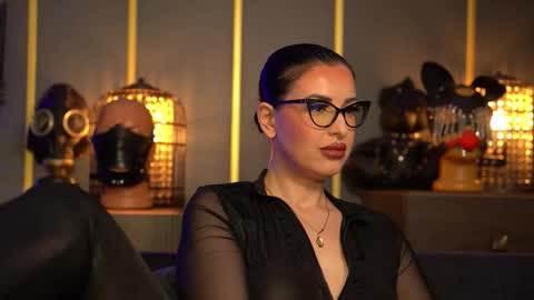 Mistress Kelly online show from March 6, 1:12 am