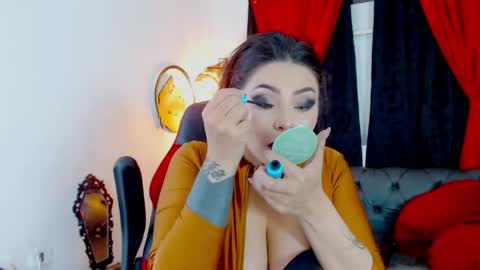 Mistresslombana online show from May 12, 4:32 am