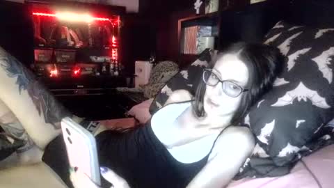 Mizz Bonez online show from June 12, 4:09 am