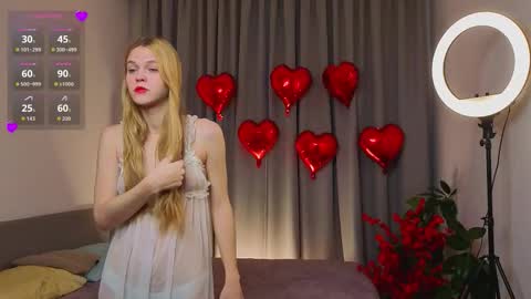 Laura online show from February 23, 1:17 am