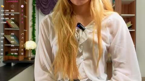 Laura online show from February 2, 1:15 am