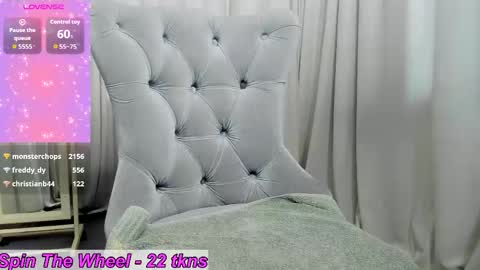 mollie_blush online show from April 29, 5:30 pm