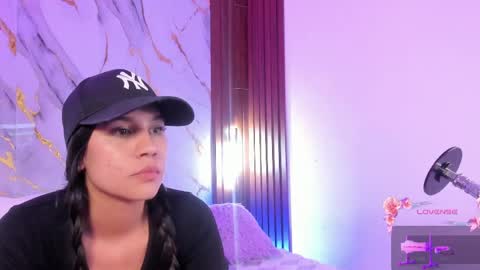 New girl Emily Valentina  Michelle online show from May 19, 1:56 am