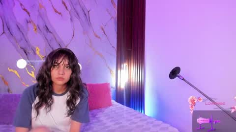 New girl Emily Valentina  Michelle online show from May 20, 1:57 am