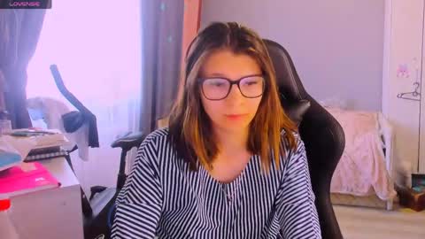  KIRA  online show from May 7, 7:56 am