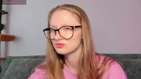 mollytucker online show from July 12, 3:24 pm