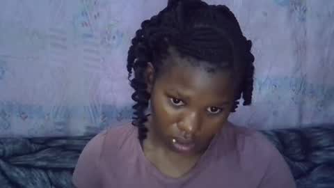 momsdoll online show from February 10, 7:11 am