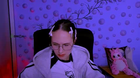 Mona  online show from March 15, 12:56 am