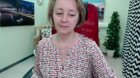 Mona online show from April 10, 11:27 am