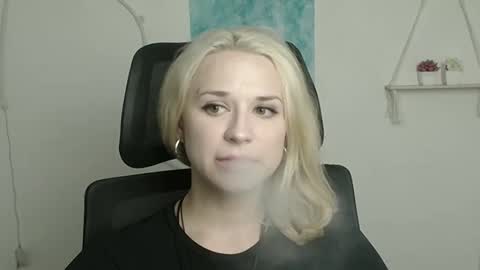 Susanna online show from April 14, 11:32 am