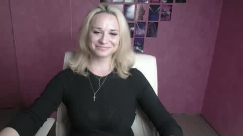 Susanna online show from May 11, 2:45 pm