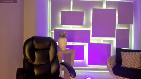 Morgan Hicks online show from April 15, 11:55 am