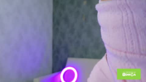 Emilia online show from March 29, 3:38 am