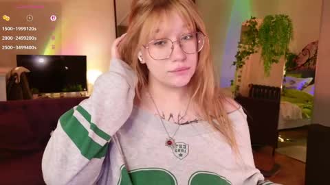 morvelyn online show from April 18, 12:35 am