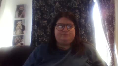 bigcurvybeauty online show from May 18, 12:33 pm