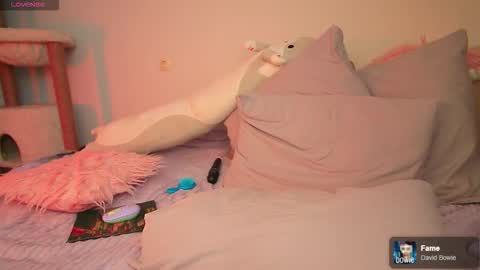 Allison online show from March 25, 10:40 am