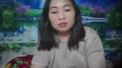 ms_pham online show from April 18, 4:09 pm