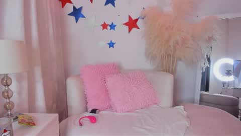 Chloe new account online show from July 2, 8:04 pm