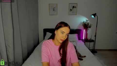 katie online show from December 3, 4:39 pm