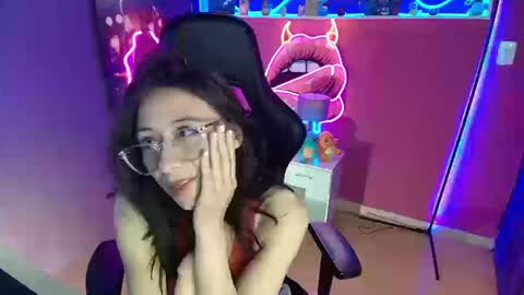 Milly Cute online show from March 13, 4:47 am