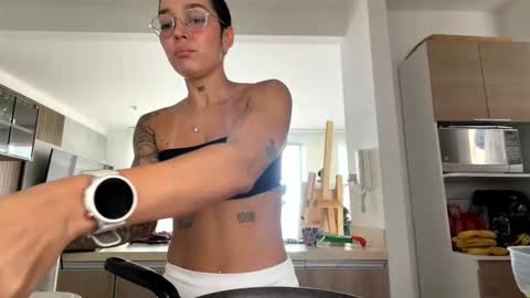 jacke BUNNY online show from April 25, 8:17 pm