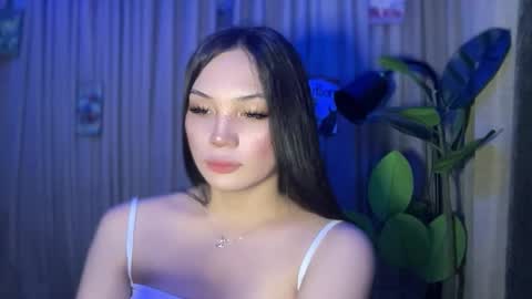 UR GIRL NEXTDOOR online show from March 5, 10:00 am