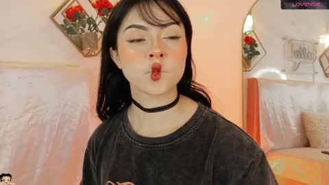 naamah_b online show from April 3, 1:42 pm