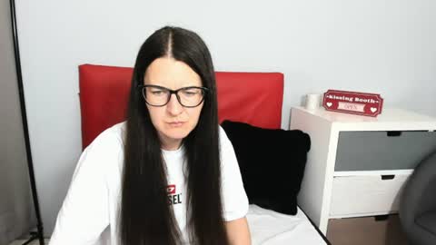 nadiatrue online show from June 26, 2:40 pm