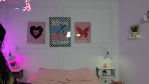 Naenia online show from March 29, 4:39 pm