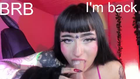 naeniademont online show from July 9, 6:38 am
